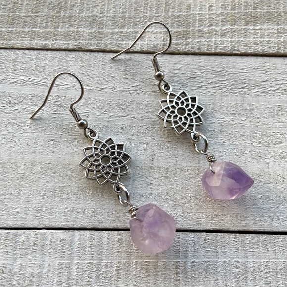 Flower of life amethyst cluster dangly earrings - Picture 8 of 10